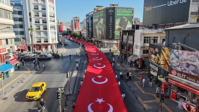 9 Eylül ruhu İzmir sokaklarında-Haber-Manset