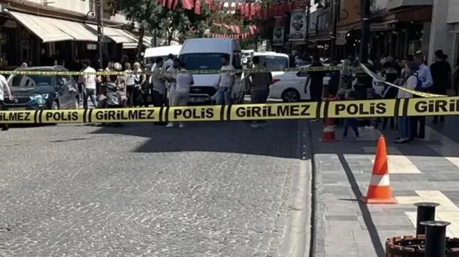 Diyarbakır'da Koç Holding'e ait bankaya silahlı saldırı-Haber-Manset