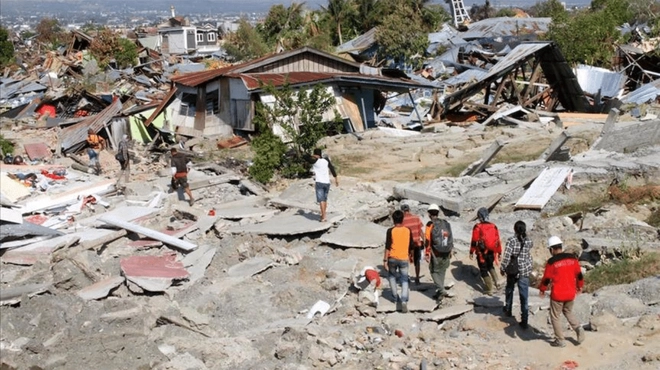 Endonezya’da 7,4’lük Deprem: Can Kaybı Var, Tsunami Uyarısı Kaldırıldı-Haber-Manset
