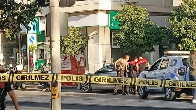 İzmir’de banka soygunu girişimi: Çalışanlar ve müşteriler rehin alındı-Haber-Manset