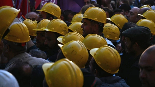Madencilerin Bakanlık önündeki eylemine müdahale-Haber-Manset