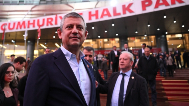 Özgür Özel ve Ekibi Yeni Parti İsmine Yöneliyor-Haber-Manset