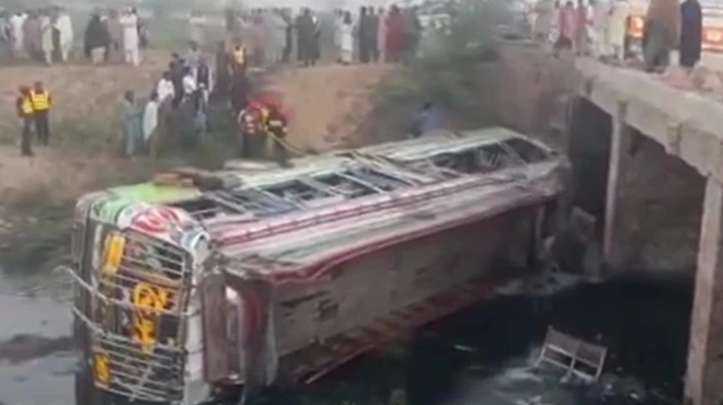 Pakistan’ın Pencap otobüs kazası: 5 ölü, 27 yaralı-Haber-Manset