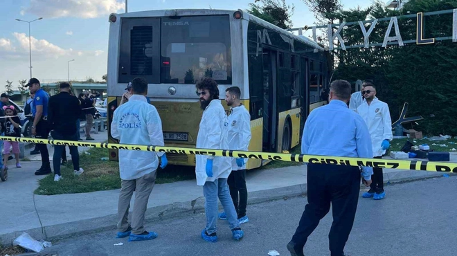 Zeytinburnu'nda İETT otobüsü kazasında 2 kişi öldü-Haber-Manset